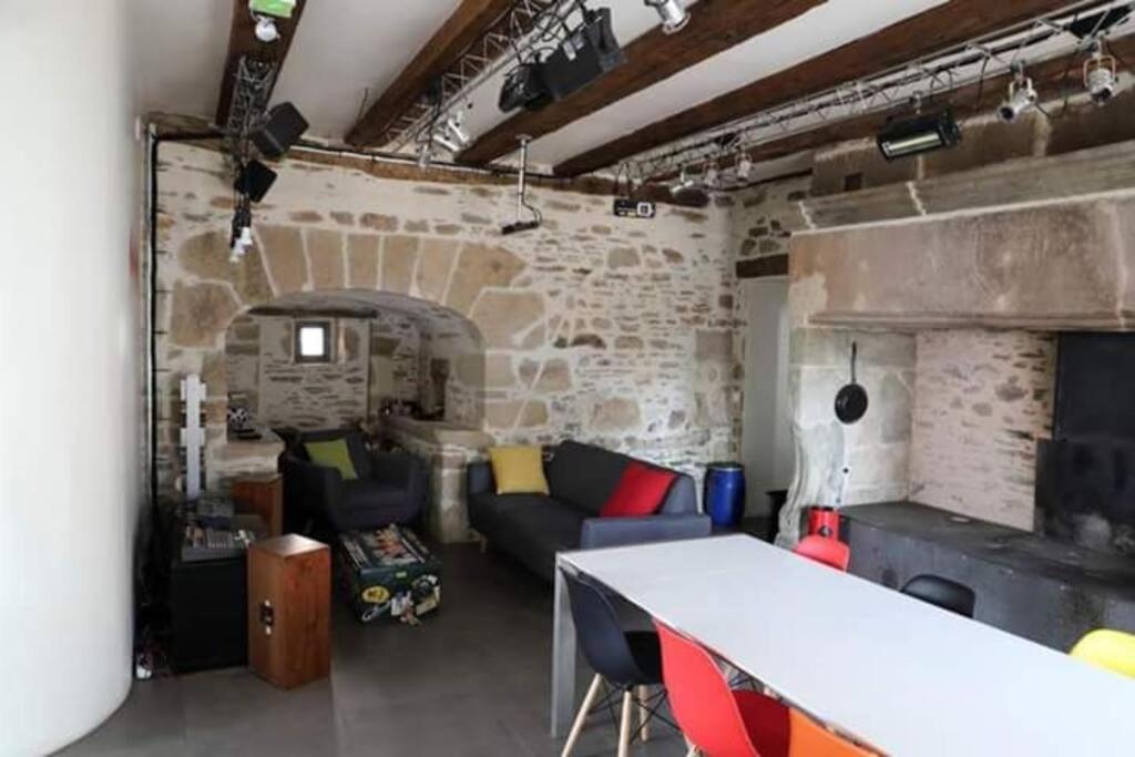 Maison Sur Les Hauteurs De Brive-La-Gaillarde Dampniat 外观 照片